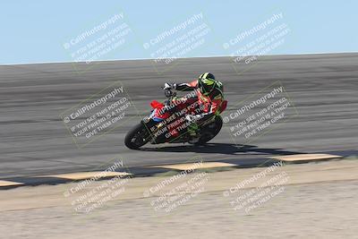 media/Oct-13-2025-Moto Forza (Mon) [[a66d839500]]/3-B Group/Session 2 (Bowl)/